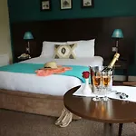 Wilton Hotel