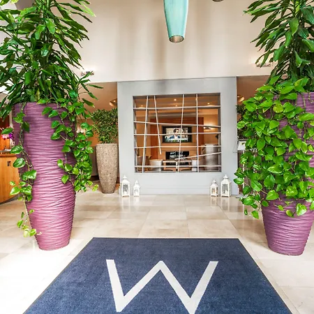 Отель Wilton 3*