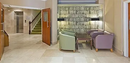 Wilton 3* Μπρέι