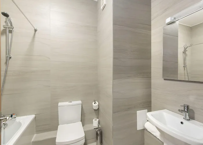 布雷维尔顿酒店- 原华美达布雷酒店 布瑞