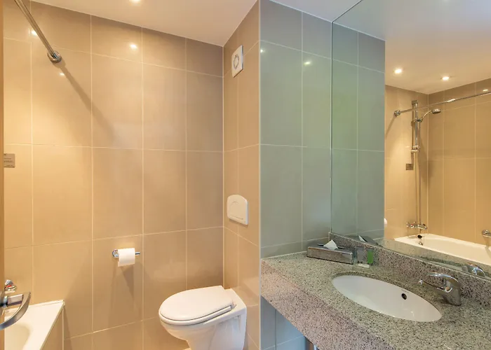 布雷维尔顿酒店- 原华美达布雷酒店 布瑞